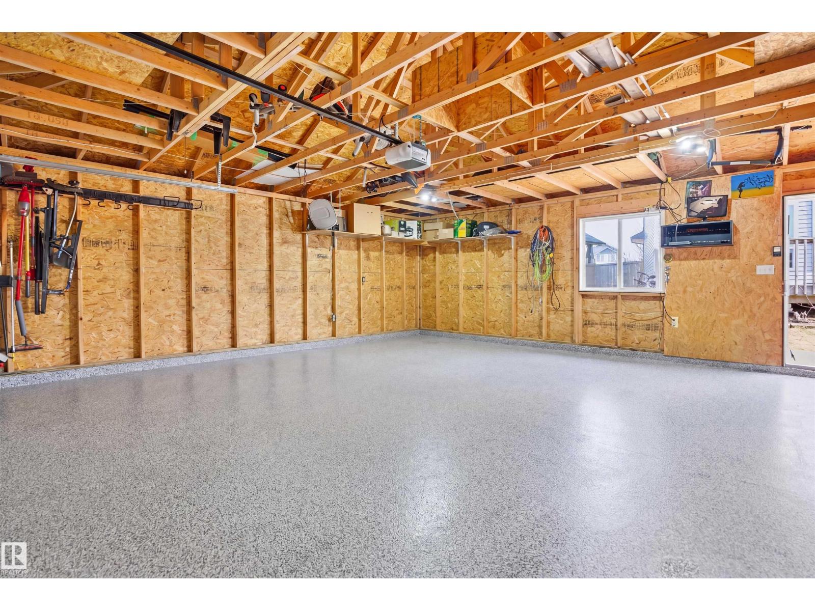 1144 35 AV NW - 52