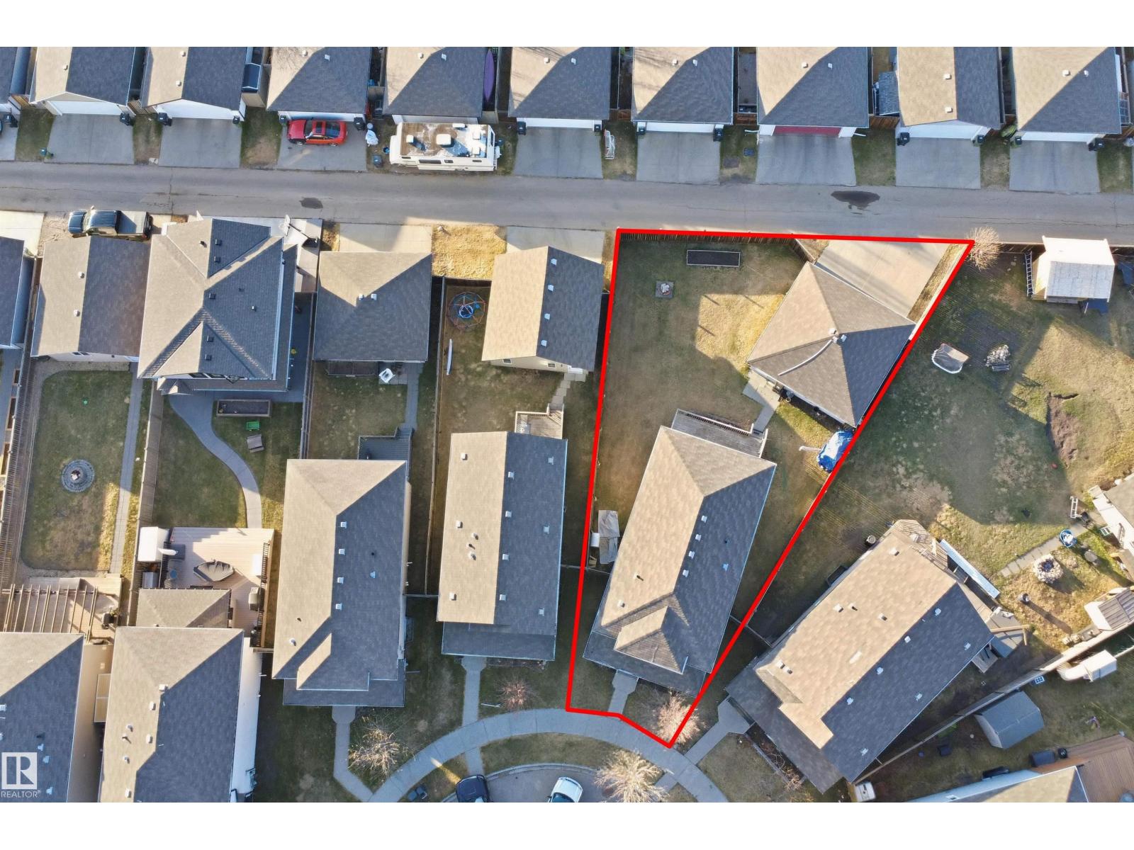 1144 35 AV NW - 56