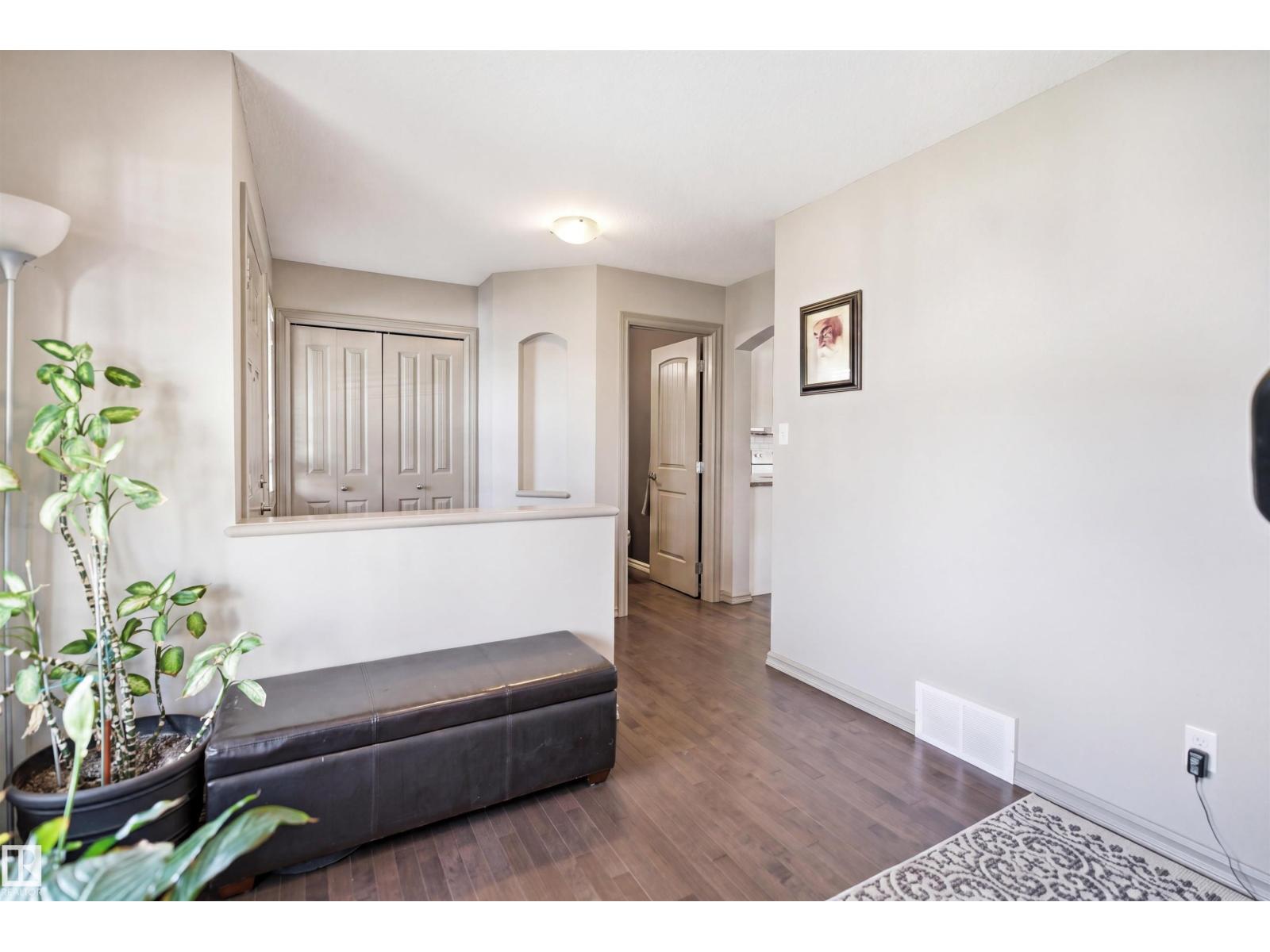 1144 35 AV NW - 8