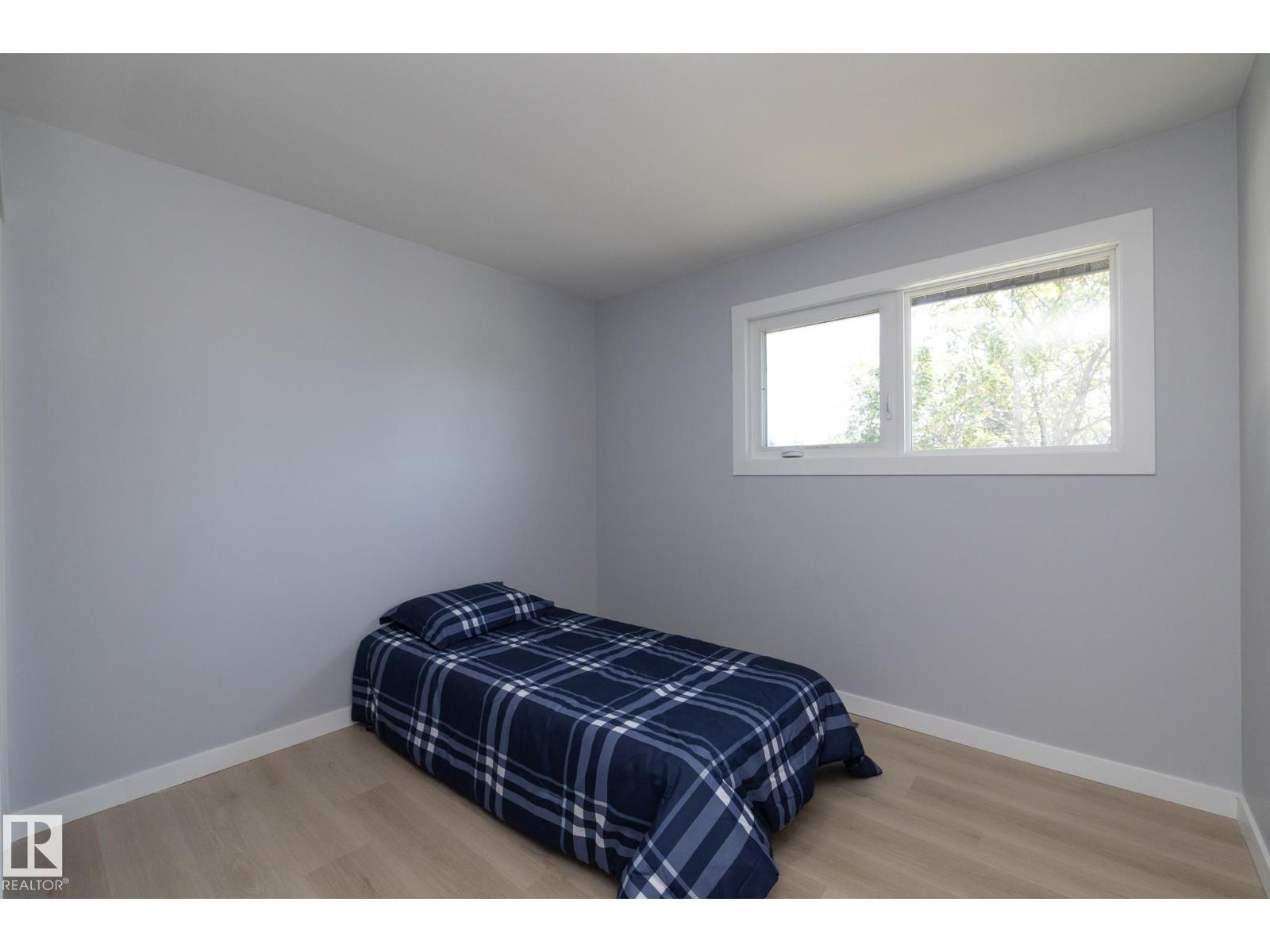 8008 159 ST NW — photo 17