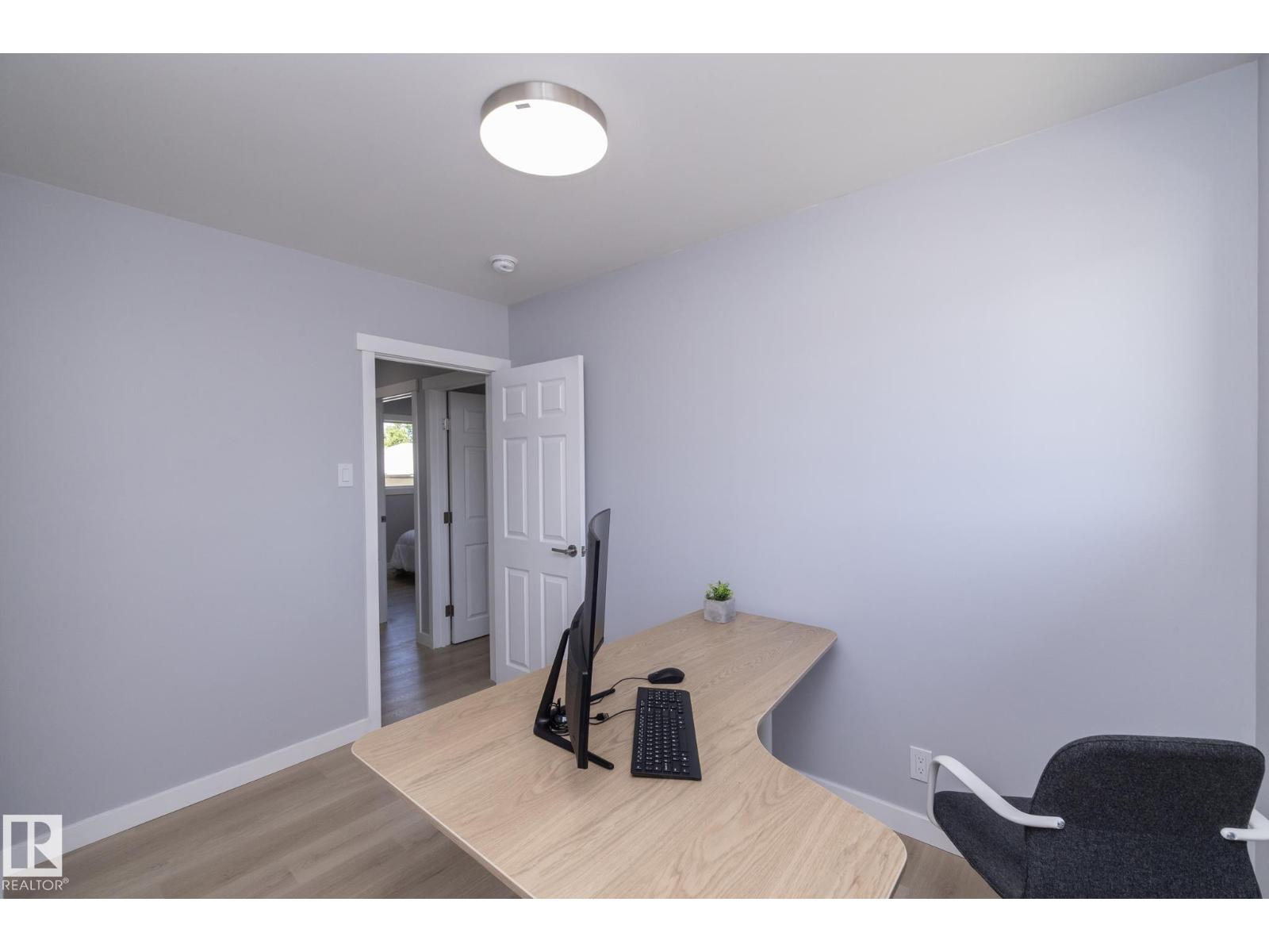 8008 159 ST NW — photo 23