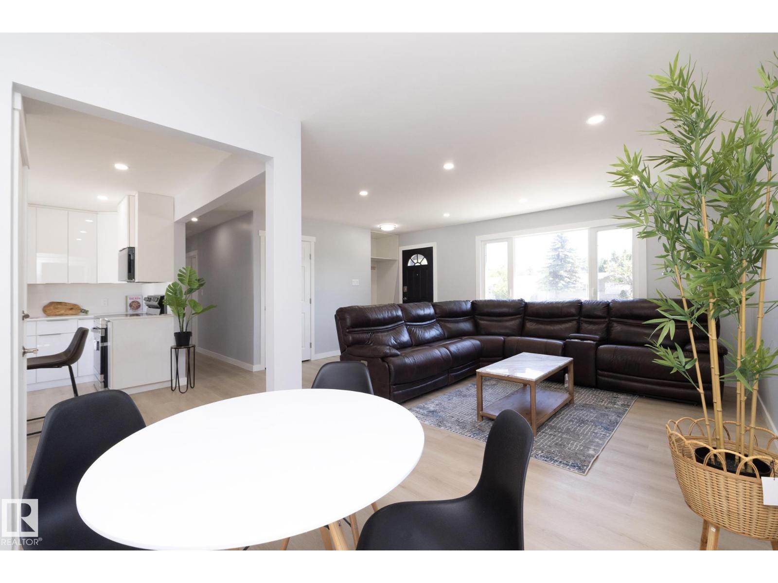 8008 159 ST NW - photo 5