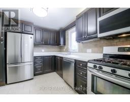 692 Sultana Square, Pickering, ON L1V3Y3 Photo 14