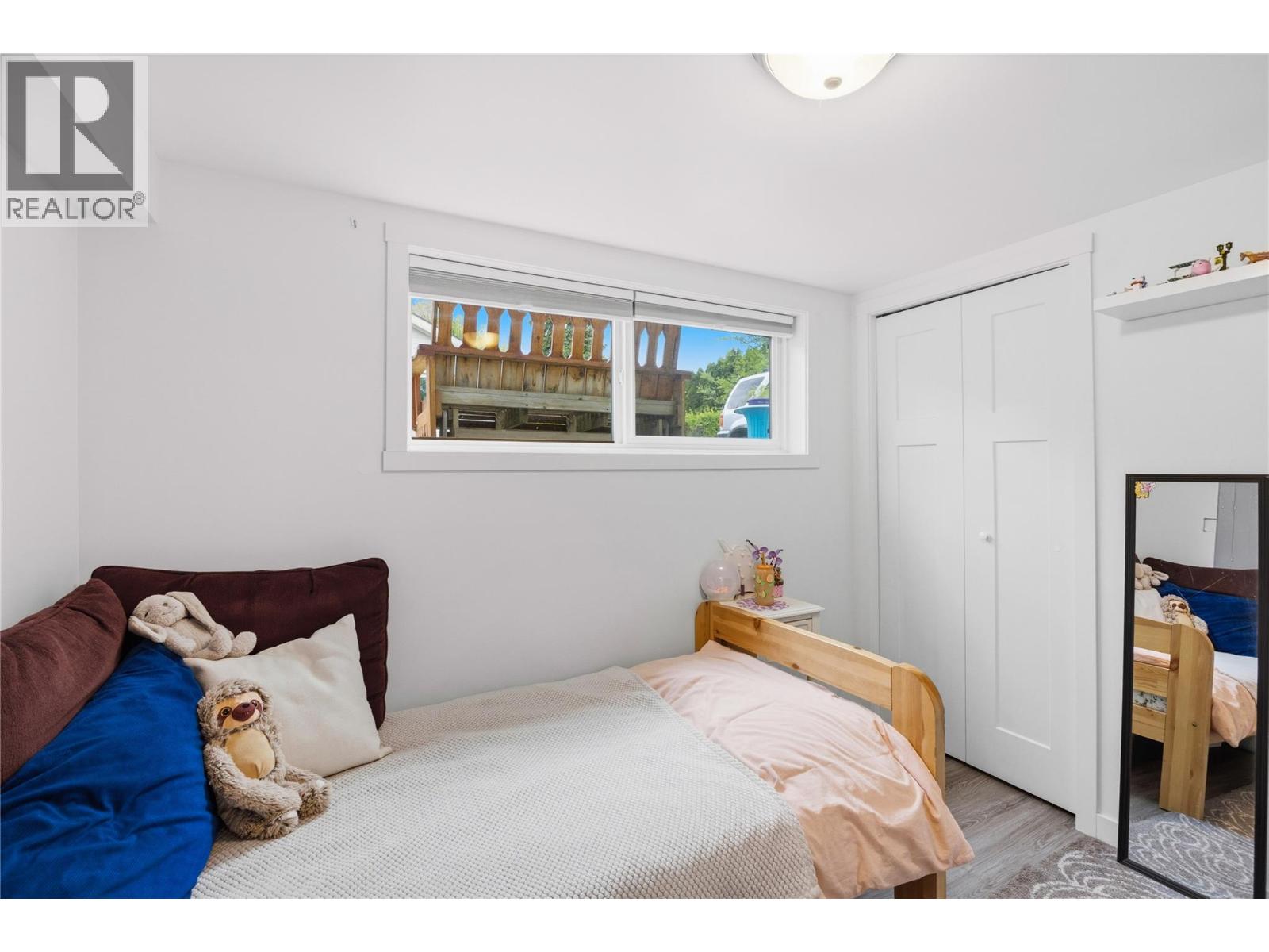809 Main Street - 33