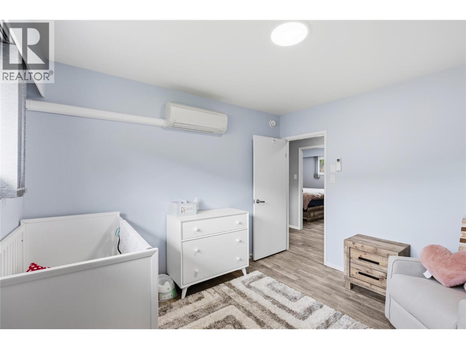 809 Main Street - 20