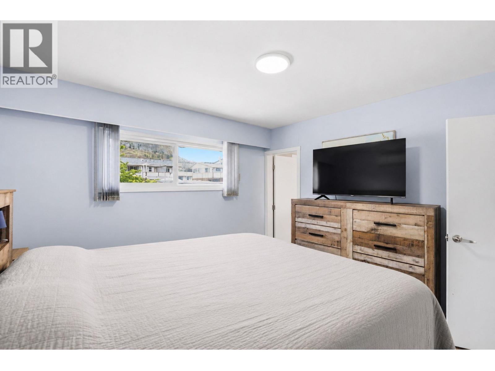 809 Main Street - 15