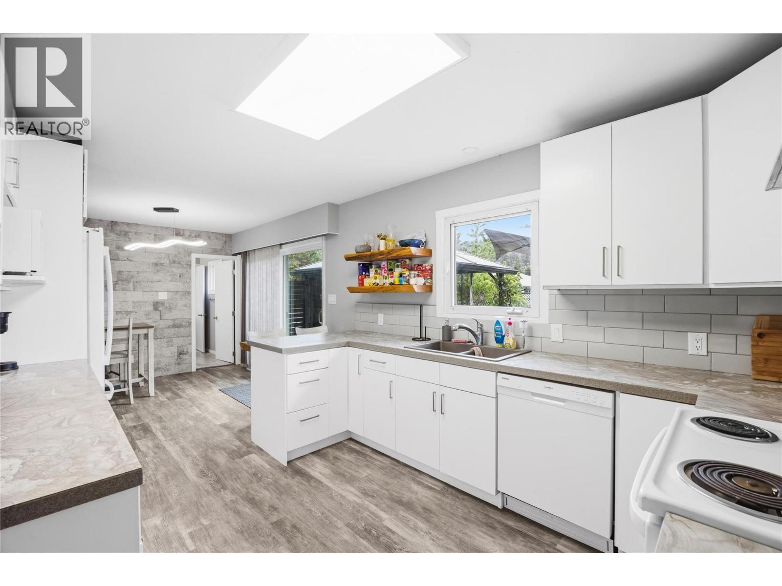809 Main Street - 5