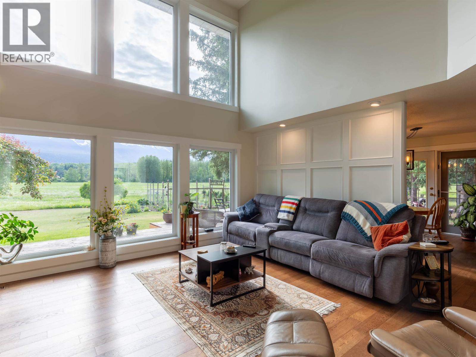 1910 KIDD Road, Smithers