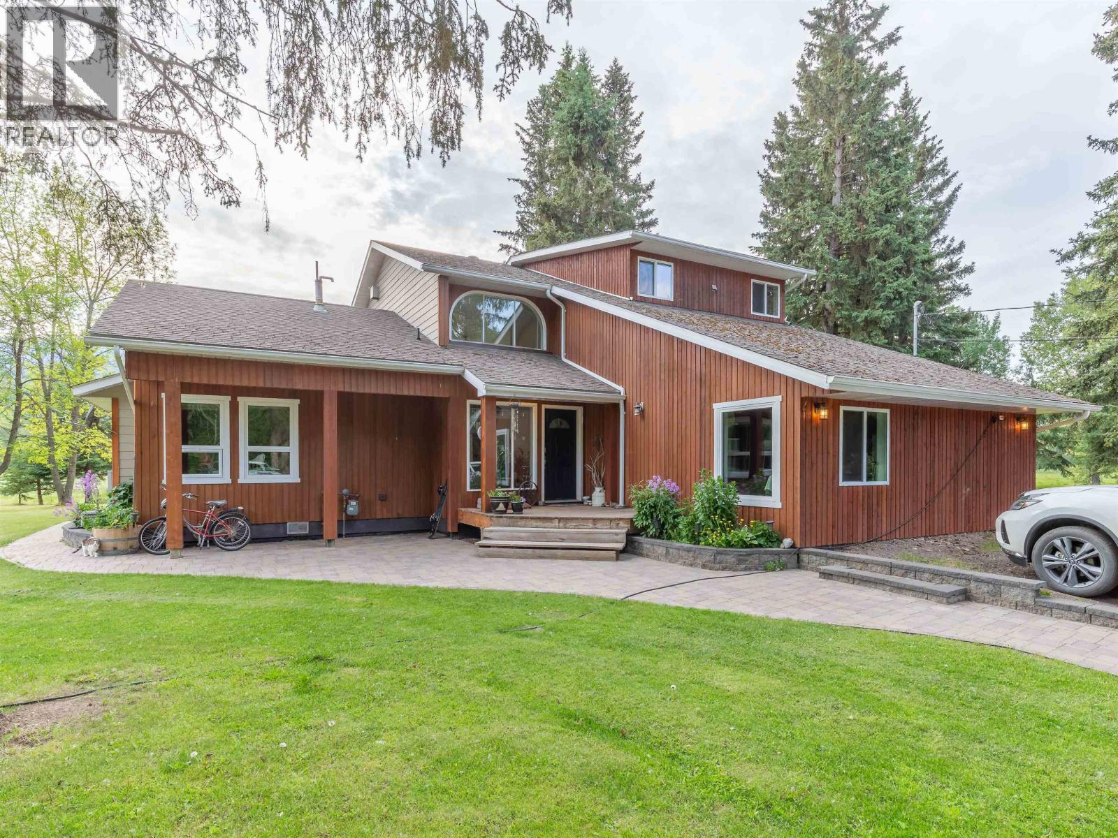 1910 KIDD Road, Smithers