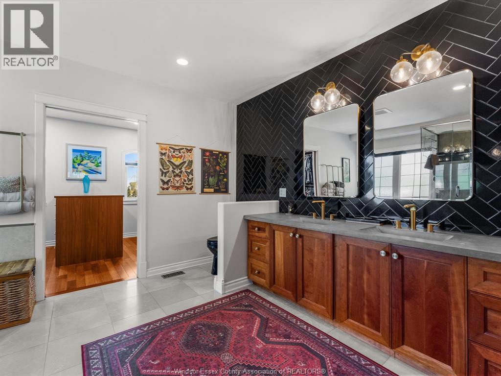 427 EAST RUSCOM RIVER - 17