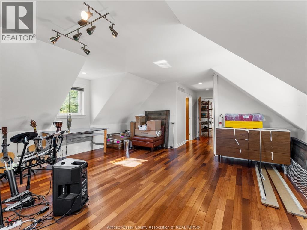 427 EAST RUSCOM RIVER - 29