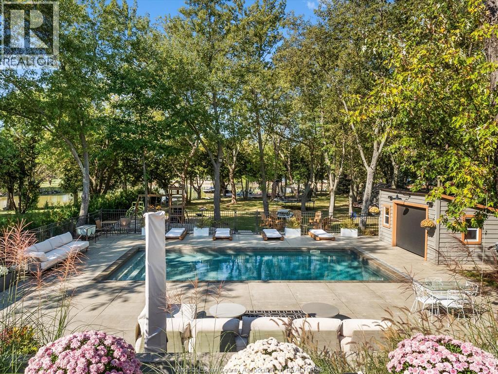 427 EAST RUSCOM RIVER - 40
