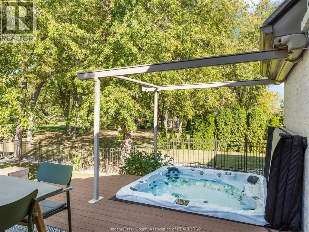 427 EAST RUSCOM RIVER - 42