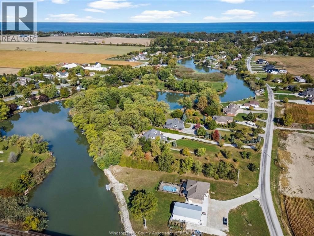 427 EAST RUSCOM RIVER - 46