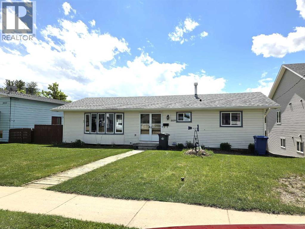 5039 56 Street E, Innisfail, Alberta, T4G1R3