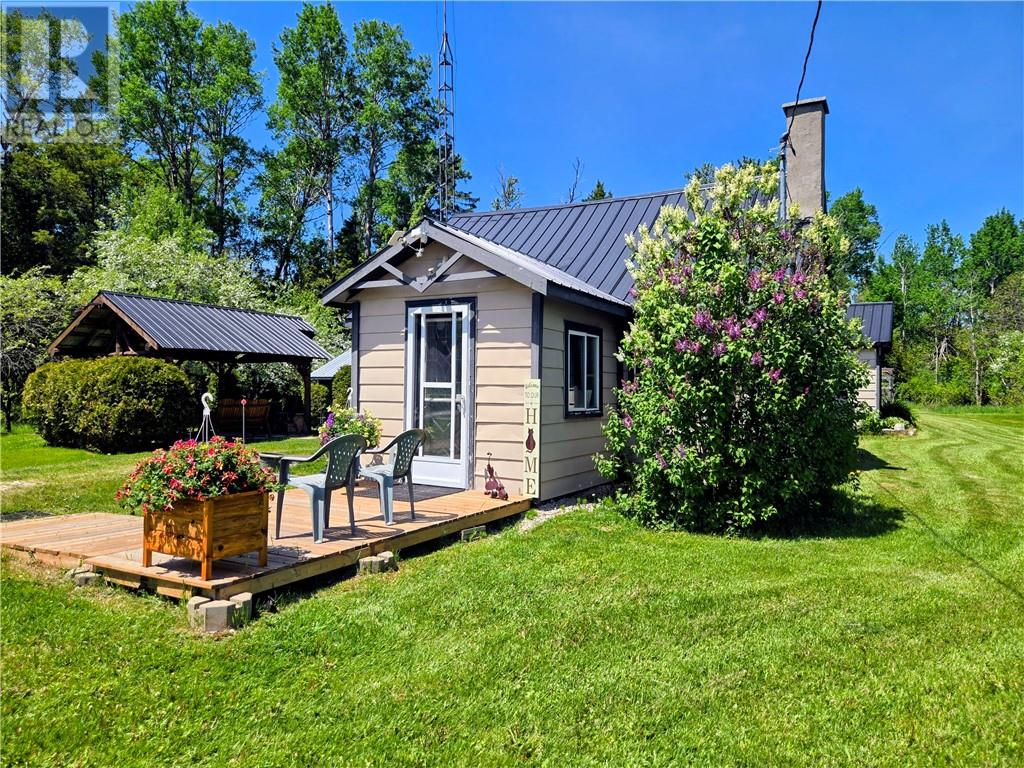 622 Campbell Rd - 1