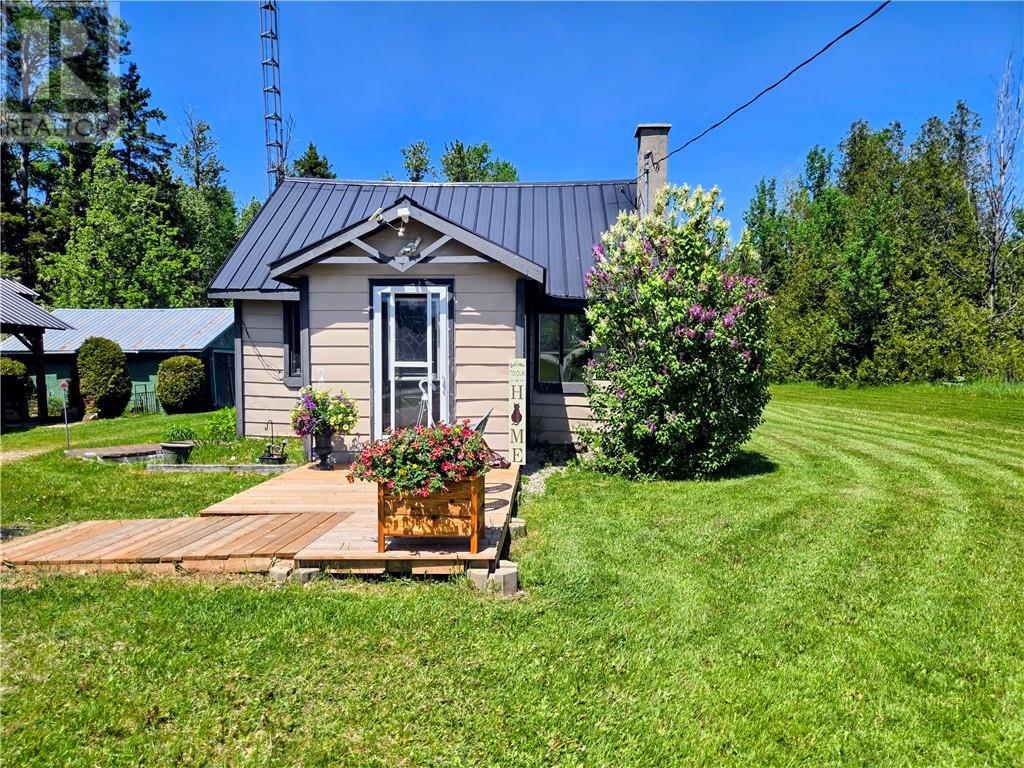 622 Campbell Rd - 11