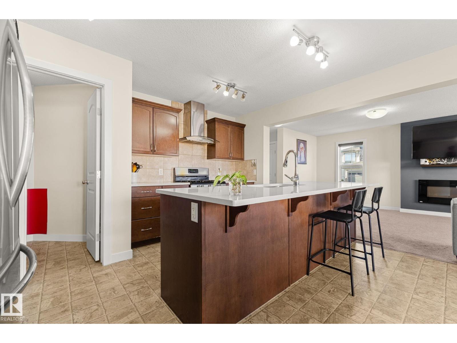724 40 AV NW - 14