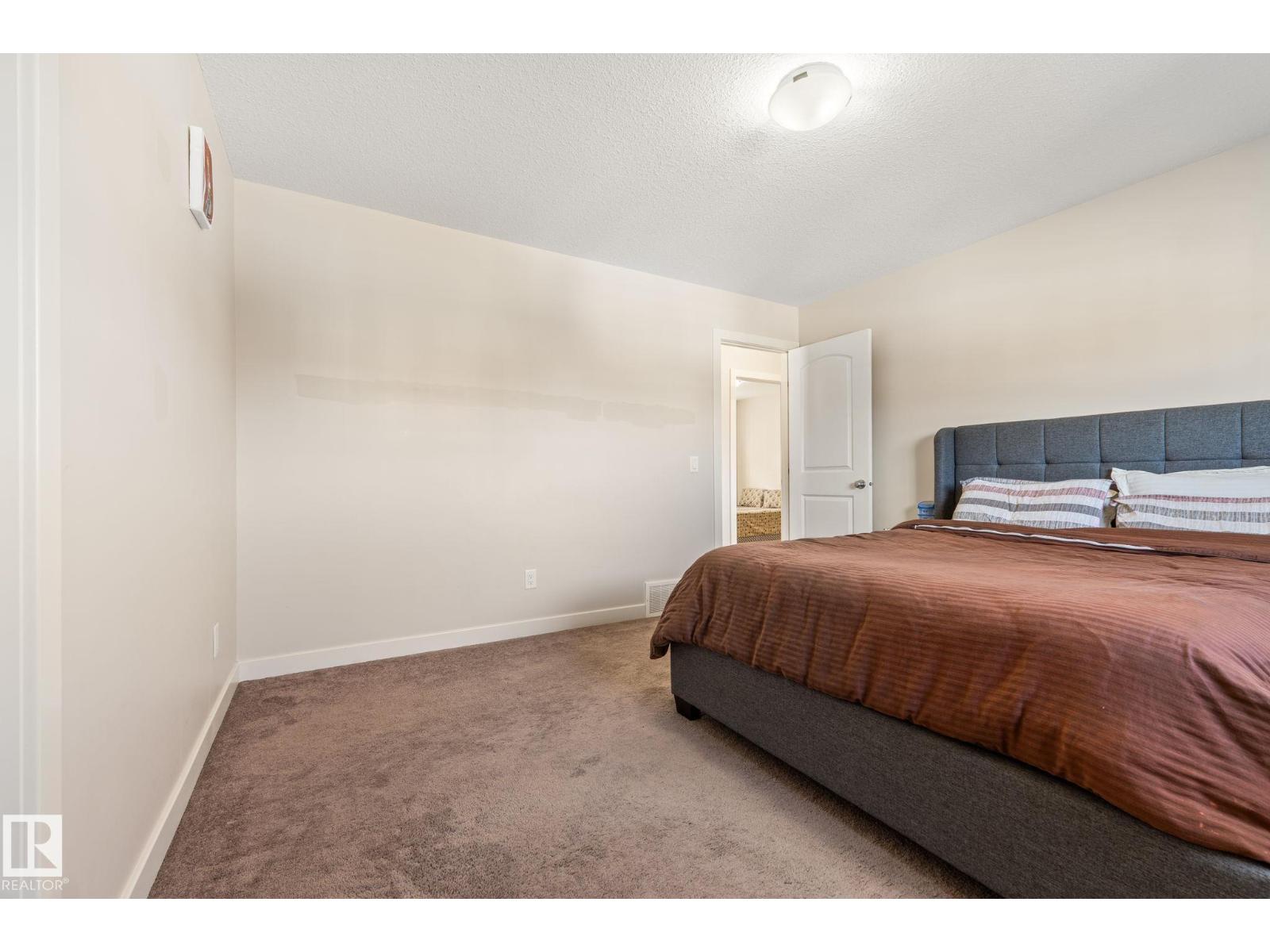 724 40 AV NW - 25