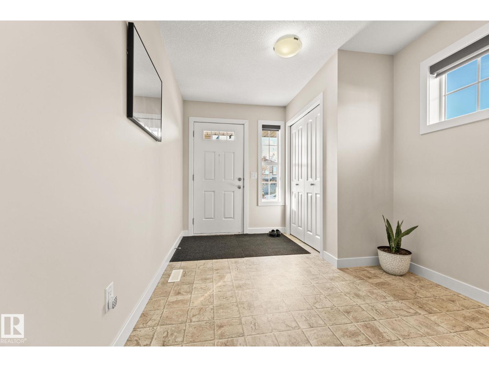 724 40 AV NW - 3