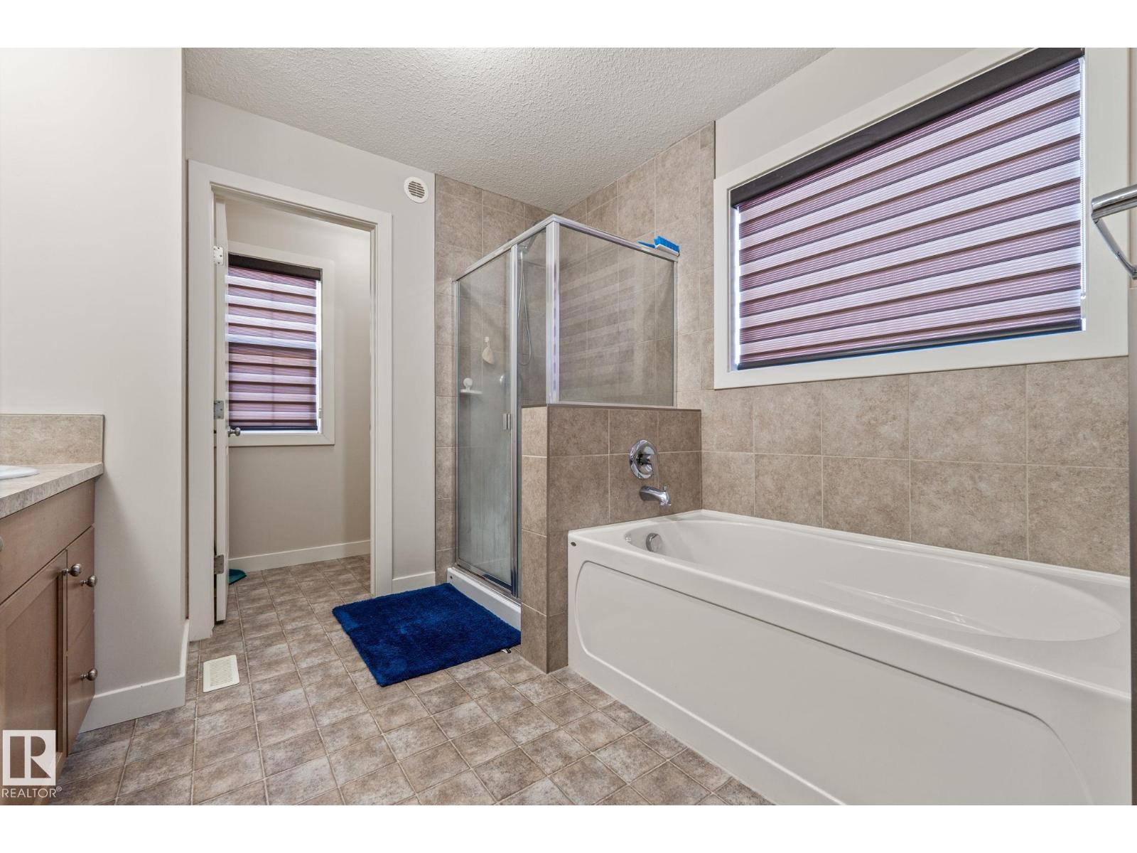 724 40 AV NW - 32