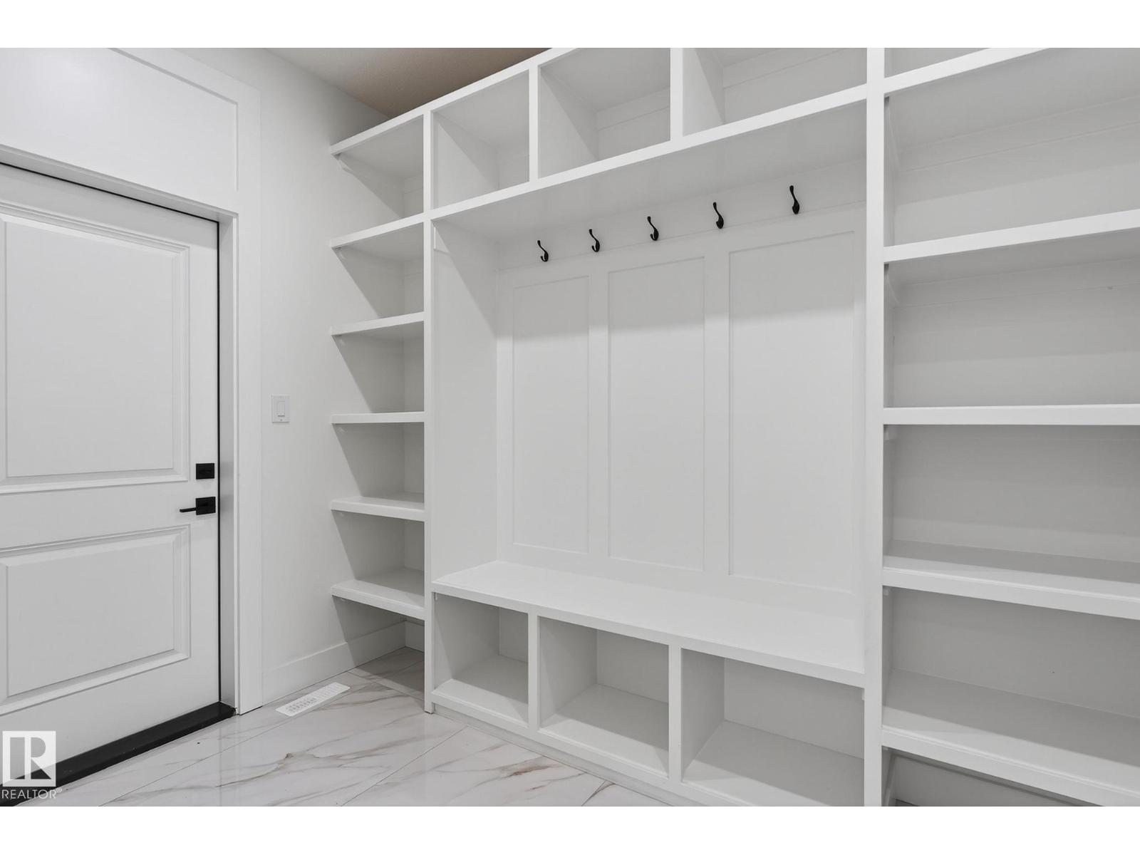 2322 63 AV NE - 16