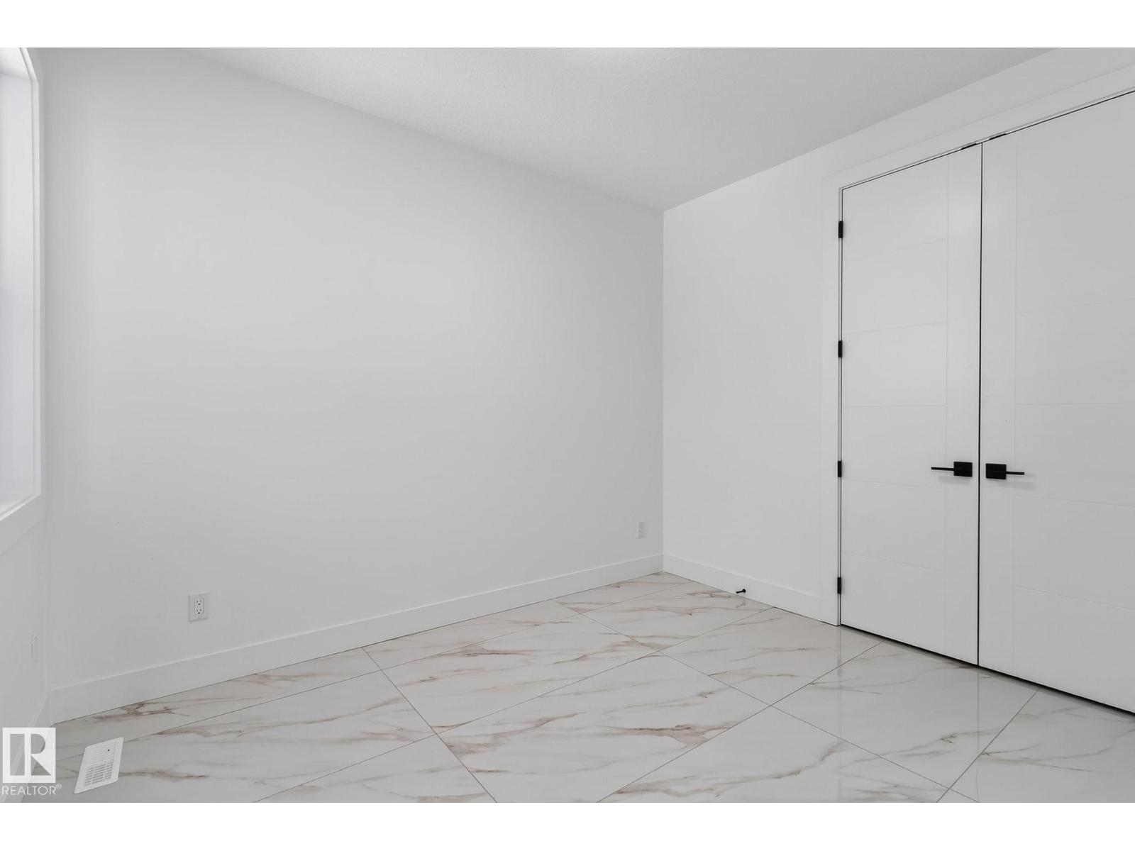2322 63 AV NE - 18