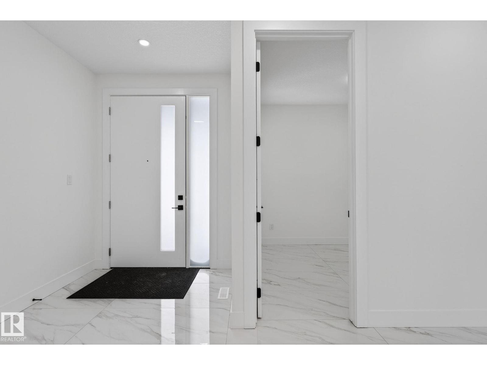 2322 63 AV NE - 20