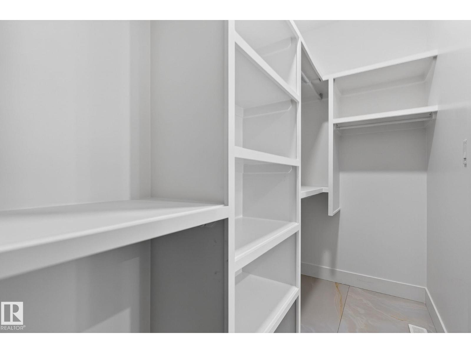 2322 63 AV NE - 31