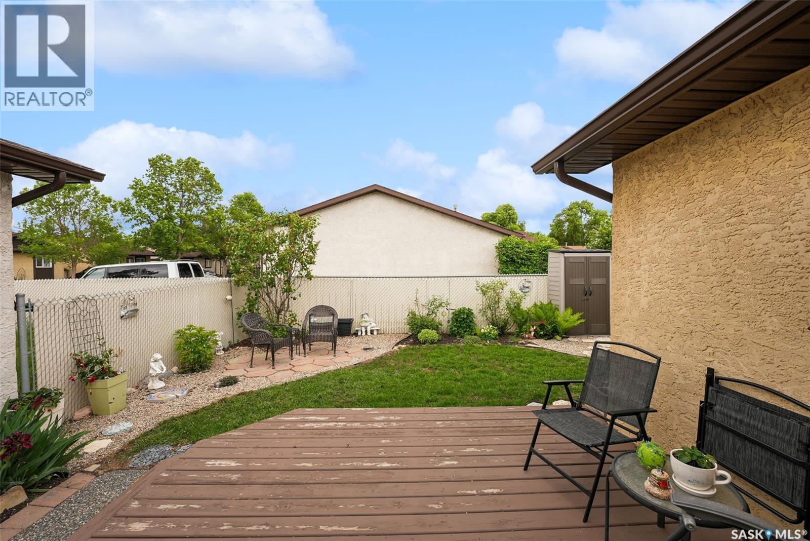 #2711 Meadow LANE E - 22