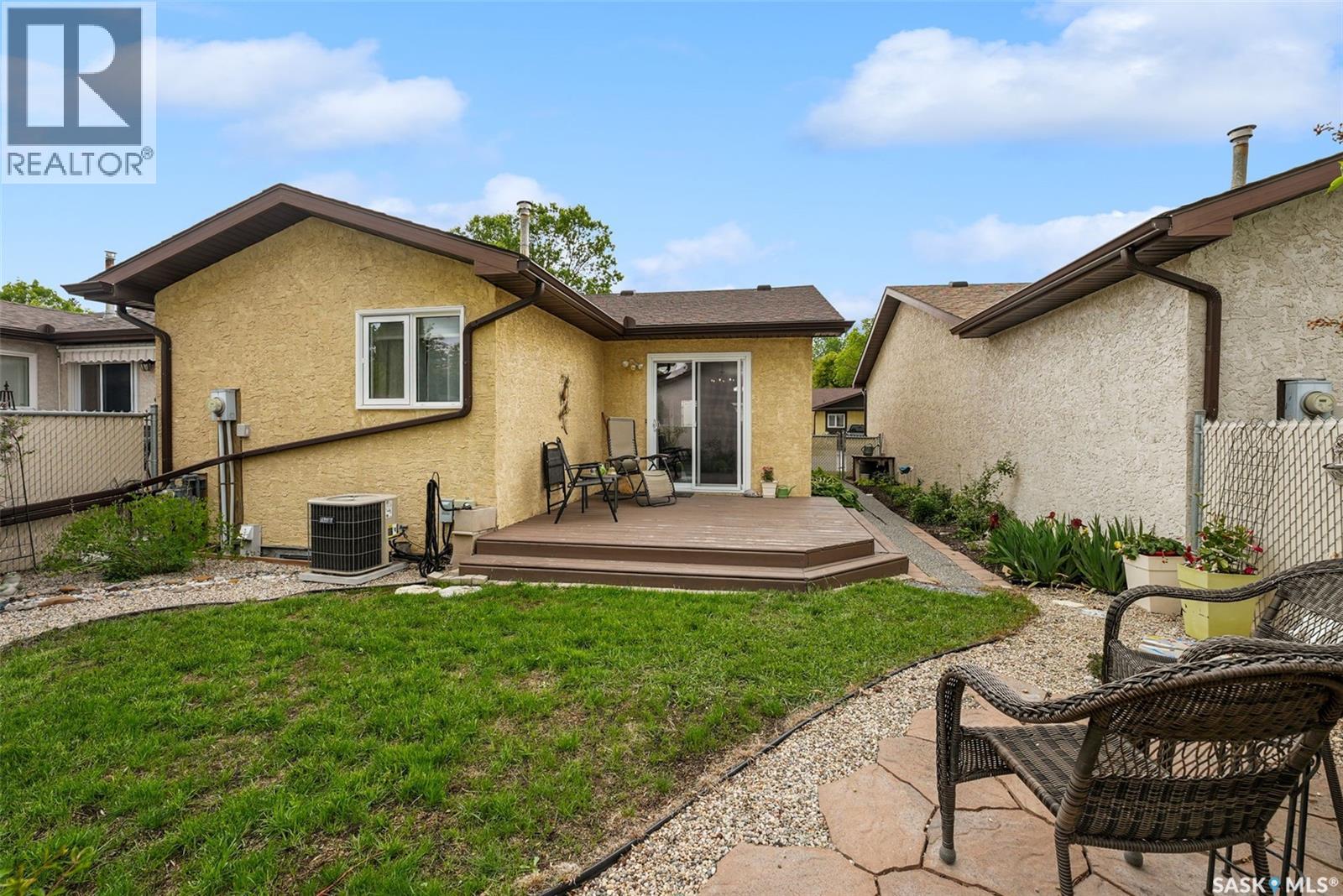 #2711 Meadow LANE E - 24