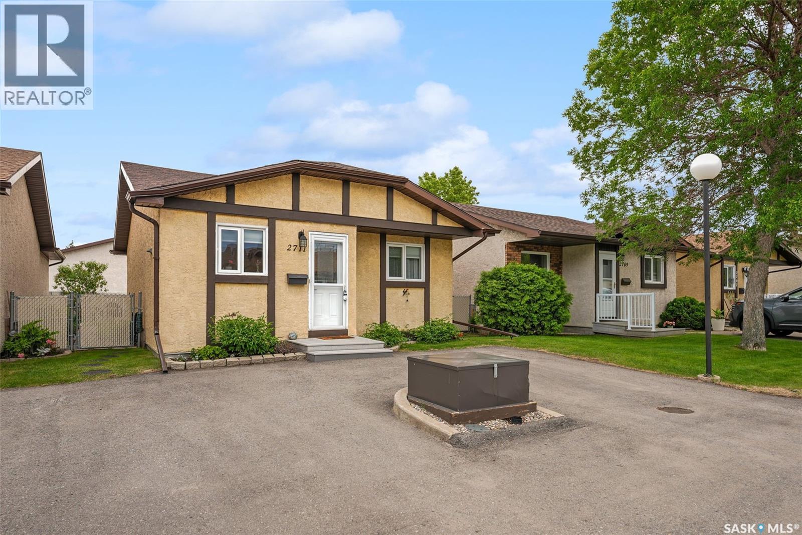 #2711 Meadow LANE E - 3