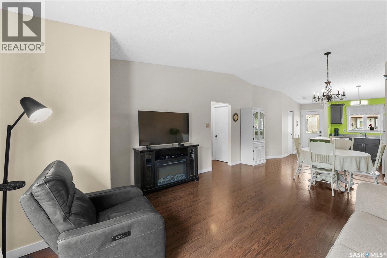 #2711 Meadow LANE E - 6