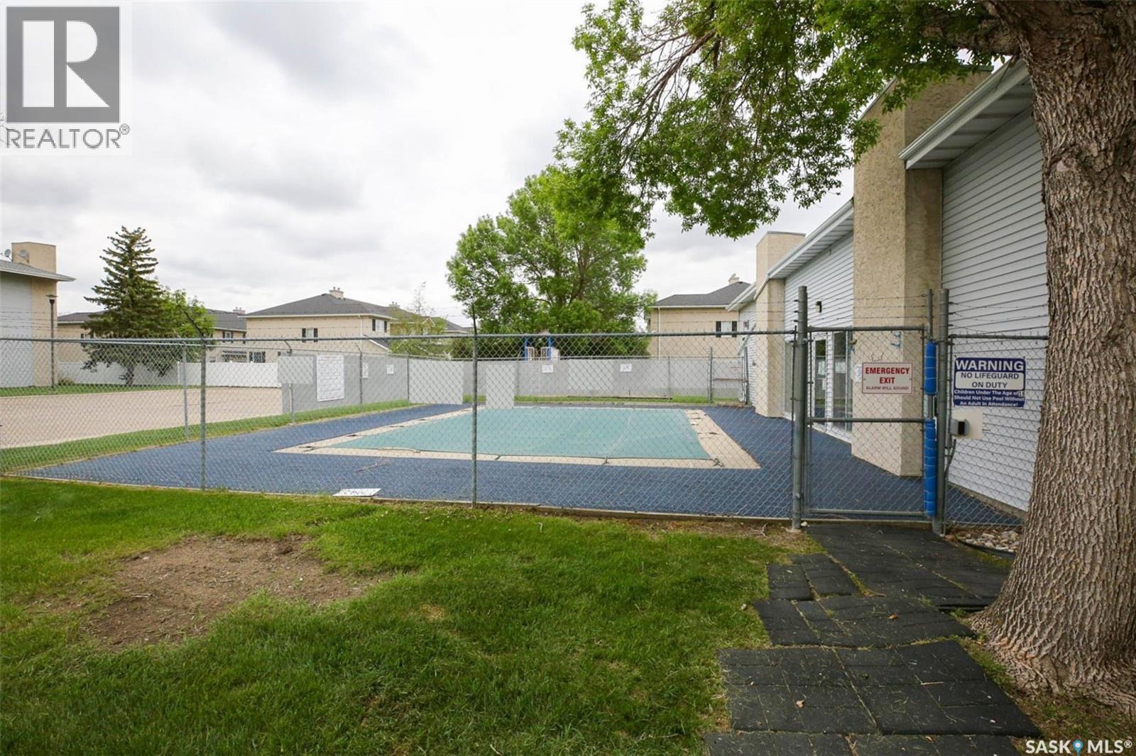 #505 2406 Heseltine ROAD - 5