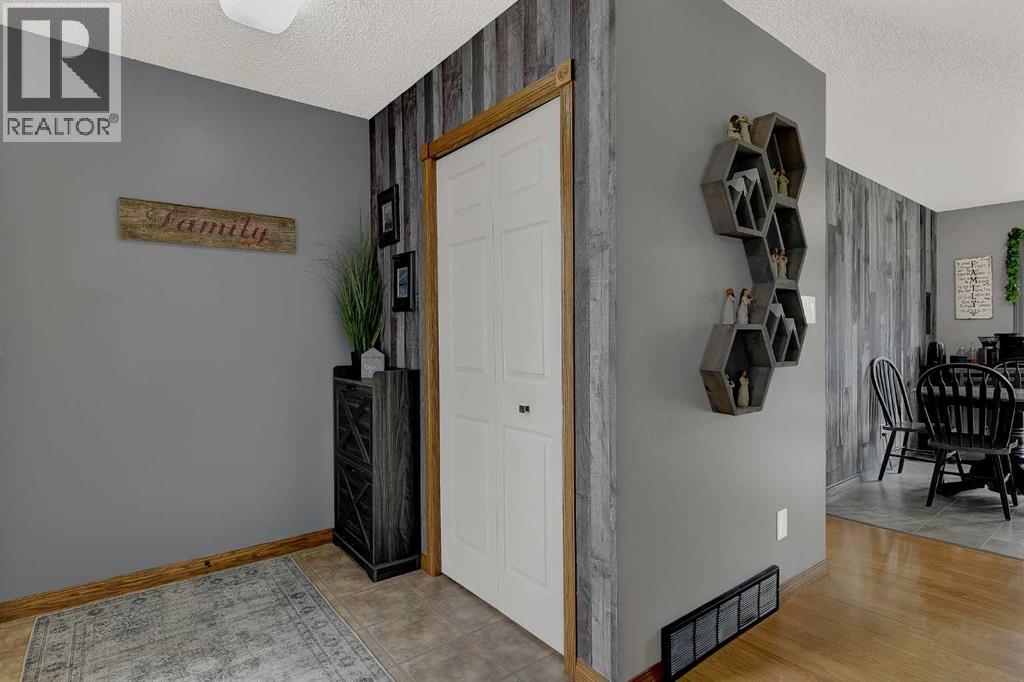 11429 110 AvenueCrescent - photo 4