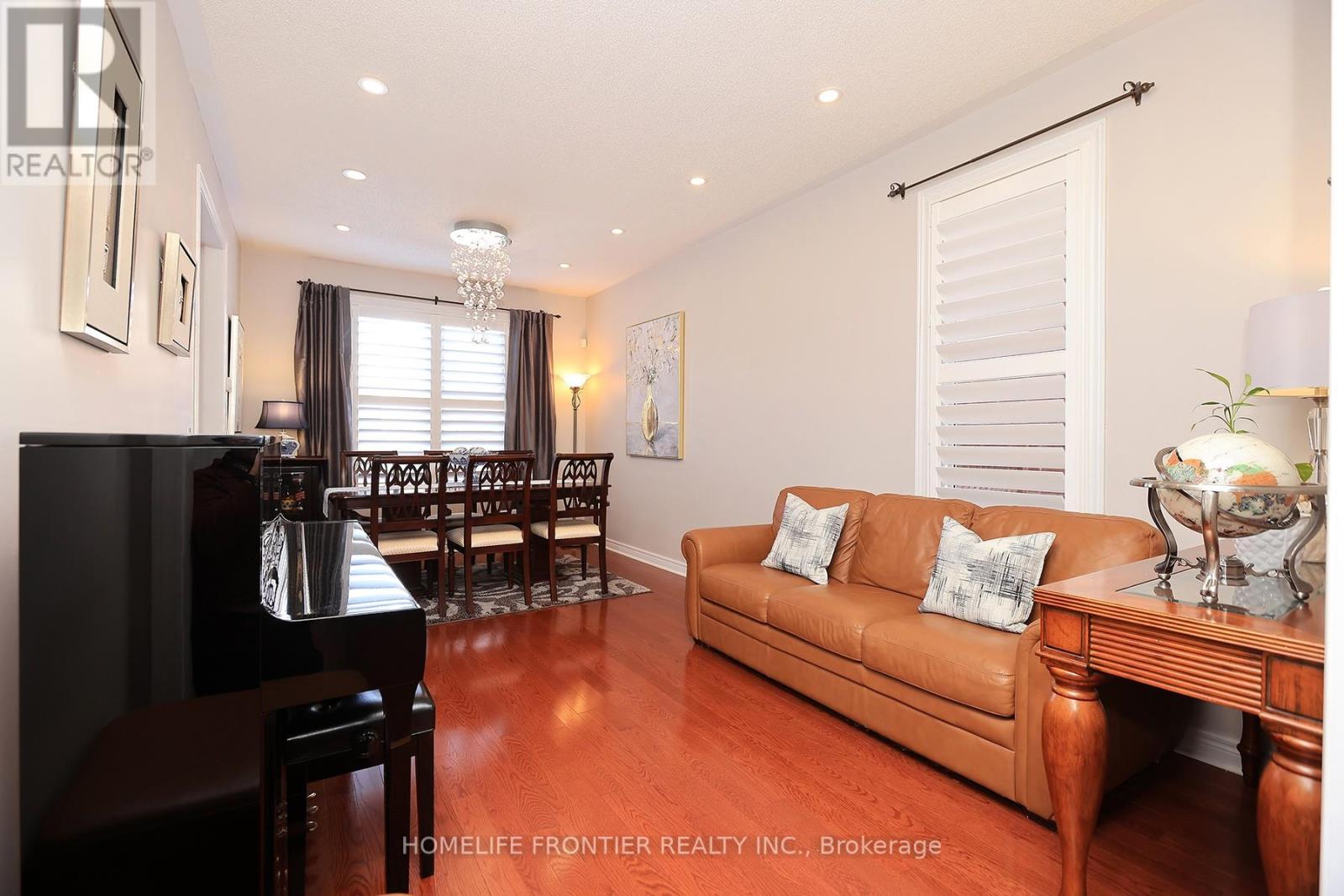 3213 ESCADA DRIVE - 8