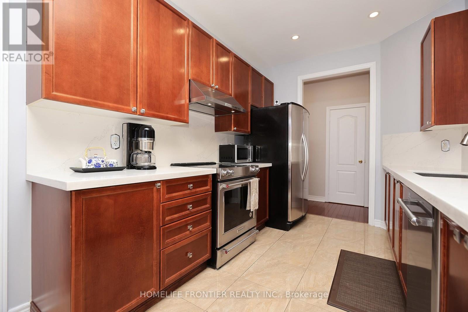 3213 ESCADA DRIVE - 5