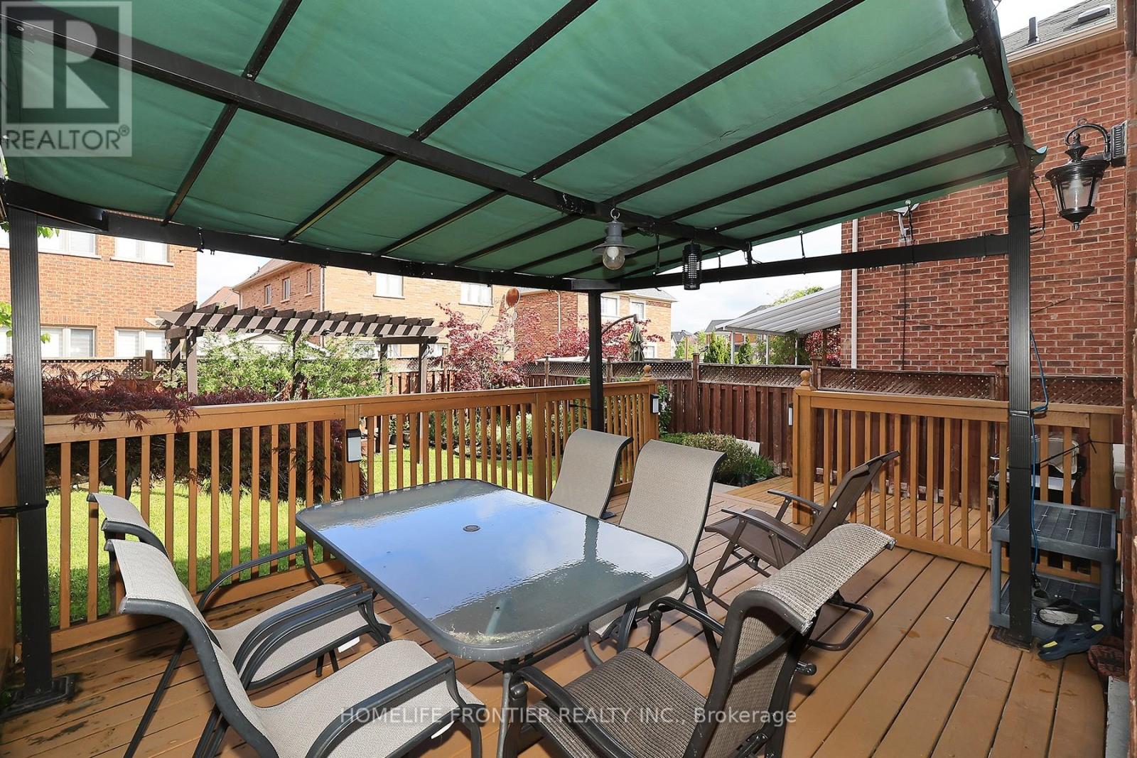 3213 ESCADA DRIVE - 28