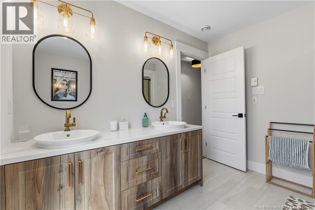 19 Le Guerne Court - 19