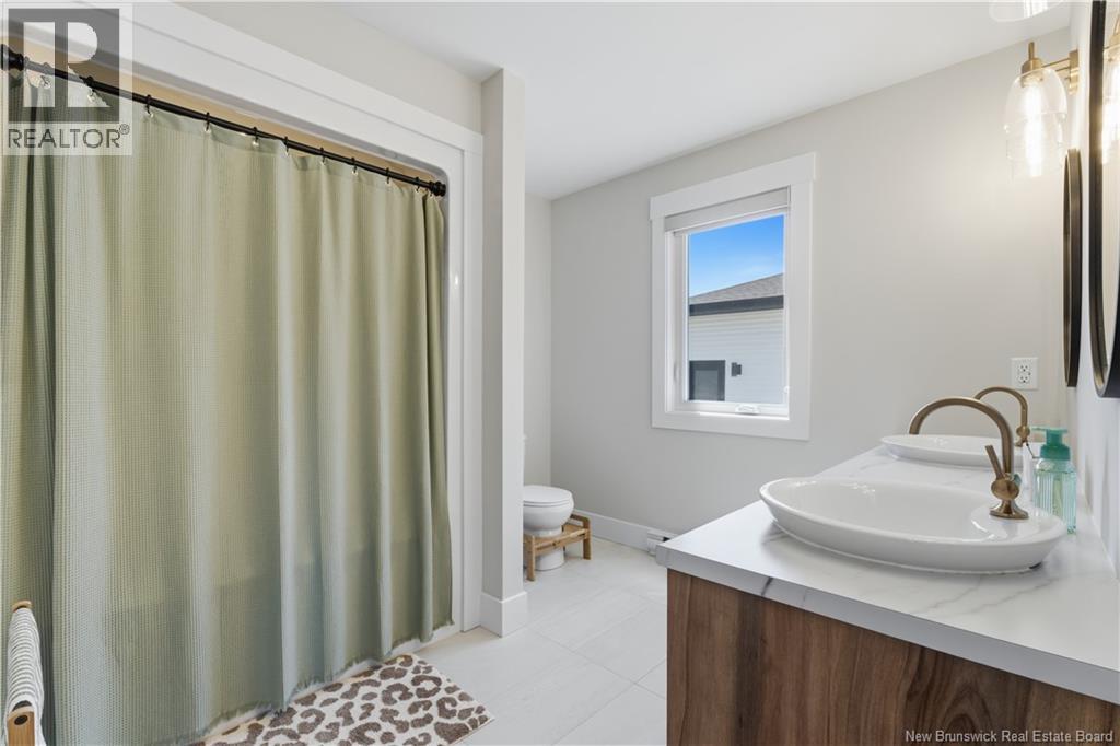 19 Le Guerne Court - 18