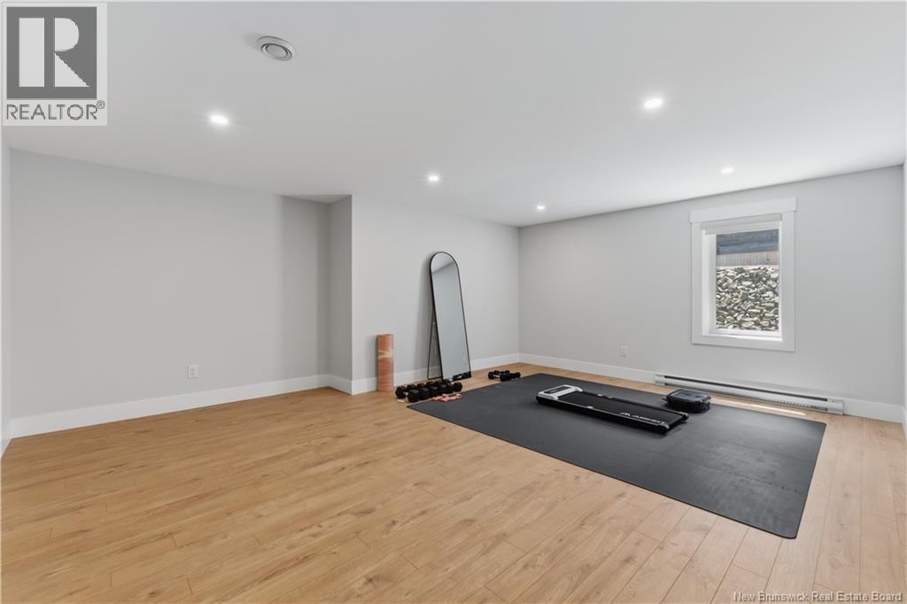 19 Le Guerne Court - 24