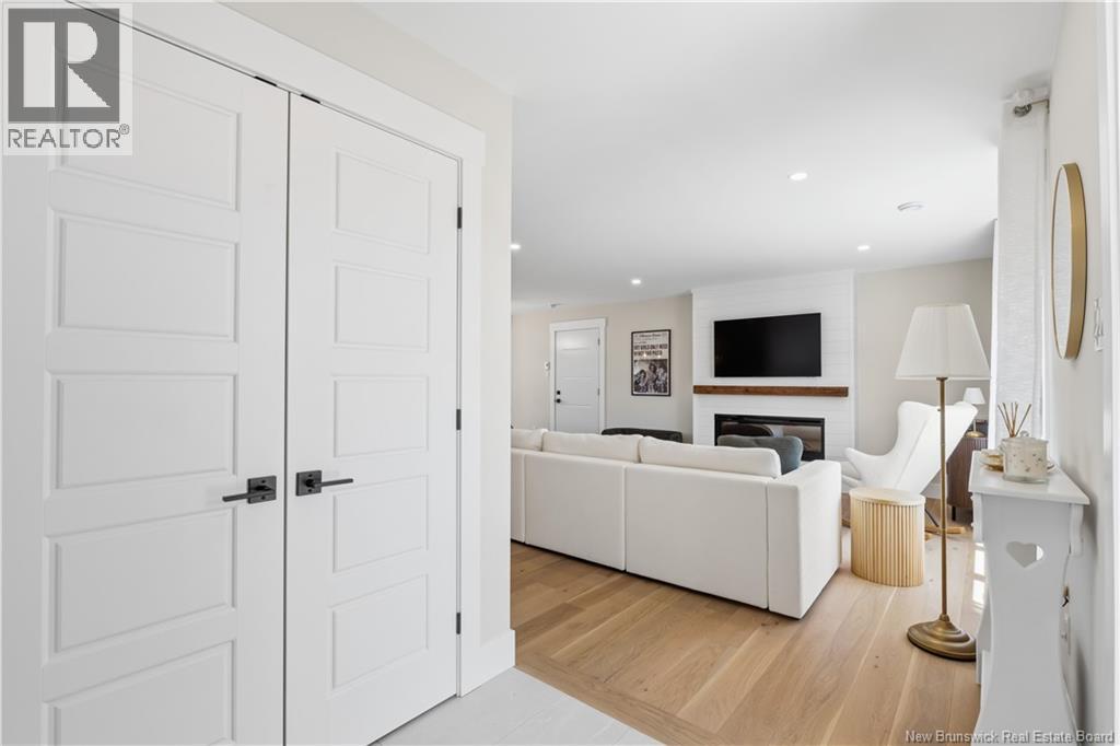 19 Le Guerne Court - Image 4