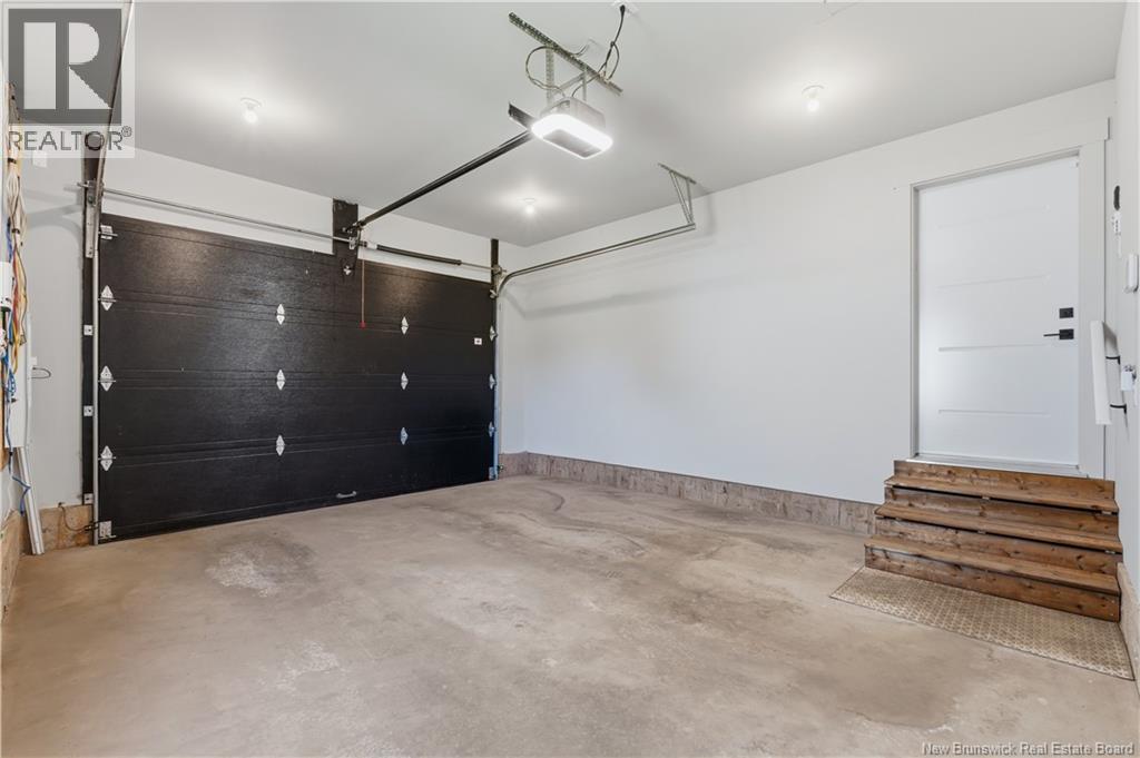 19 Le Guerne Court - 25