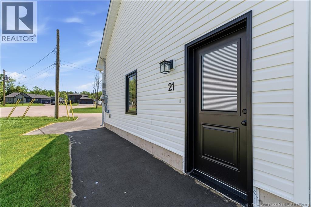 19 Le Guerne Court - 26