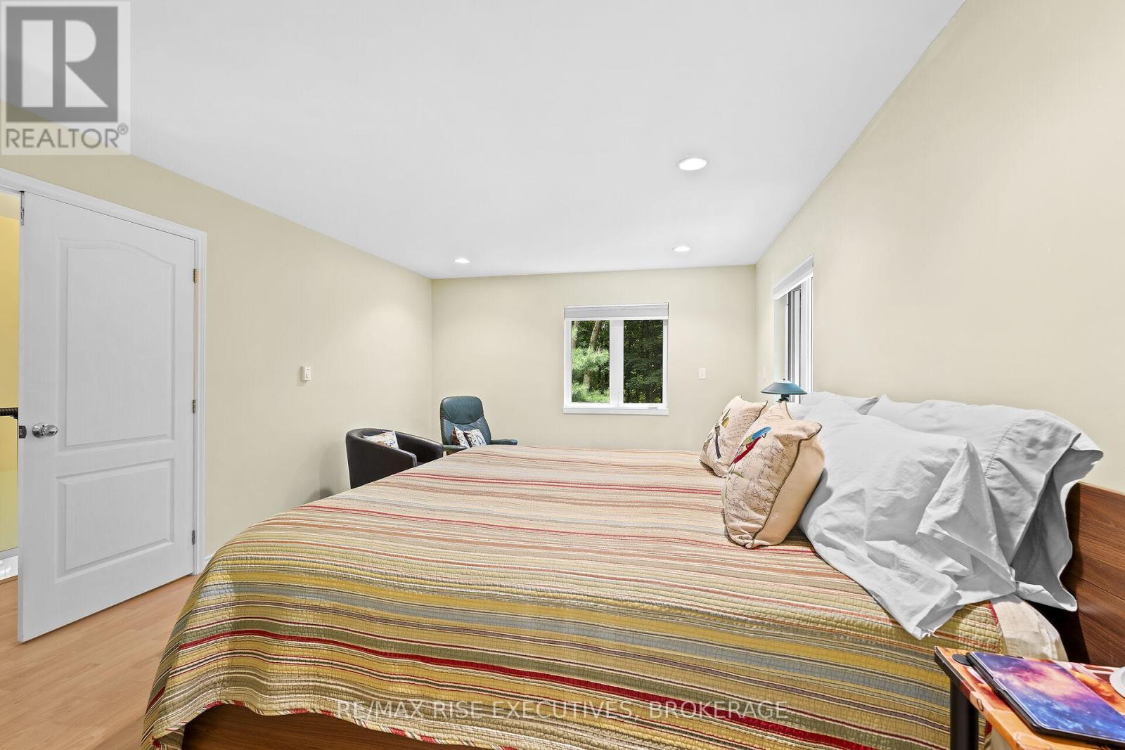 196 OLD RIVER ROAD - 17