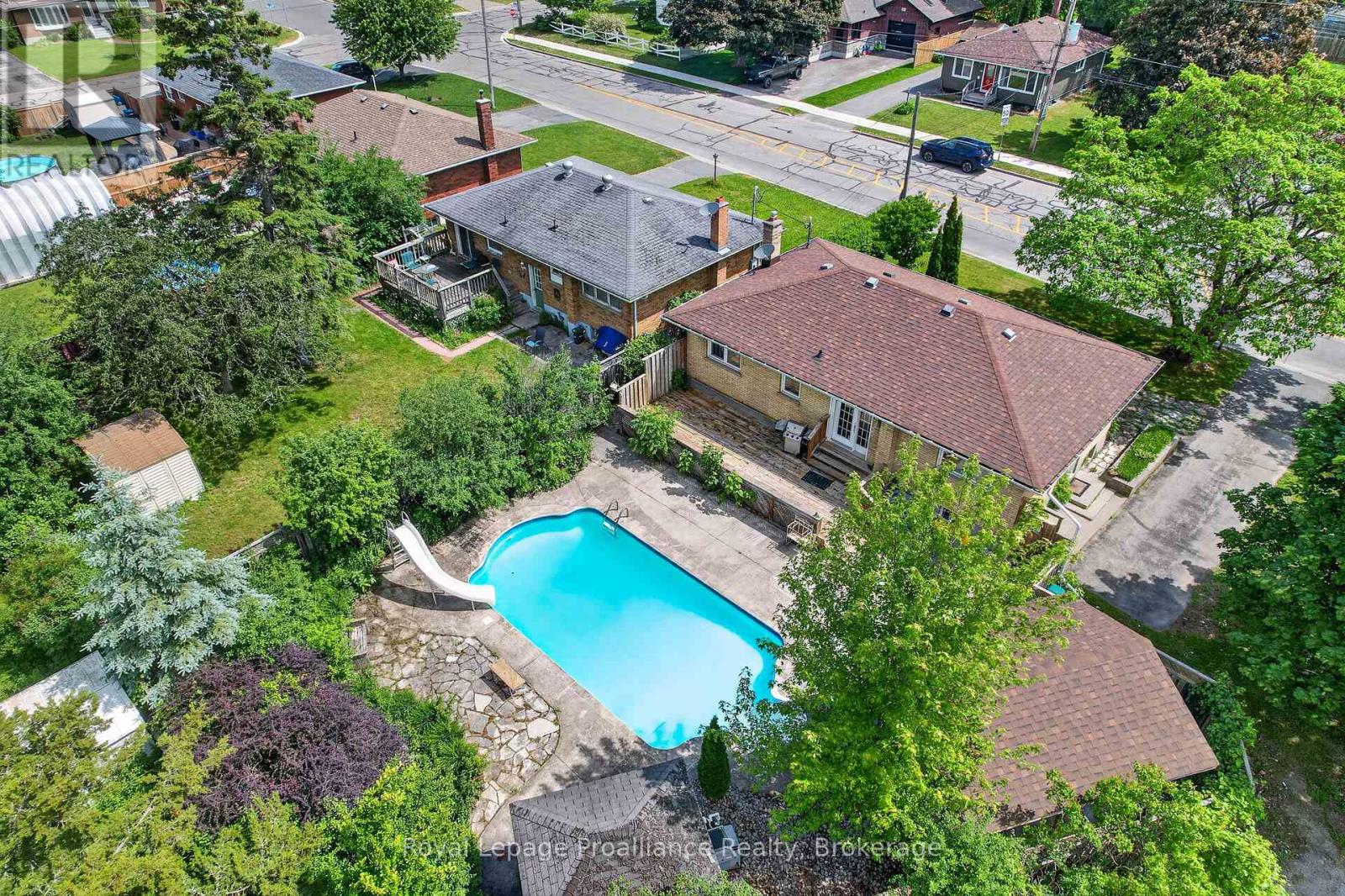951 D'ARCY STREET - 2