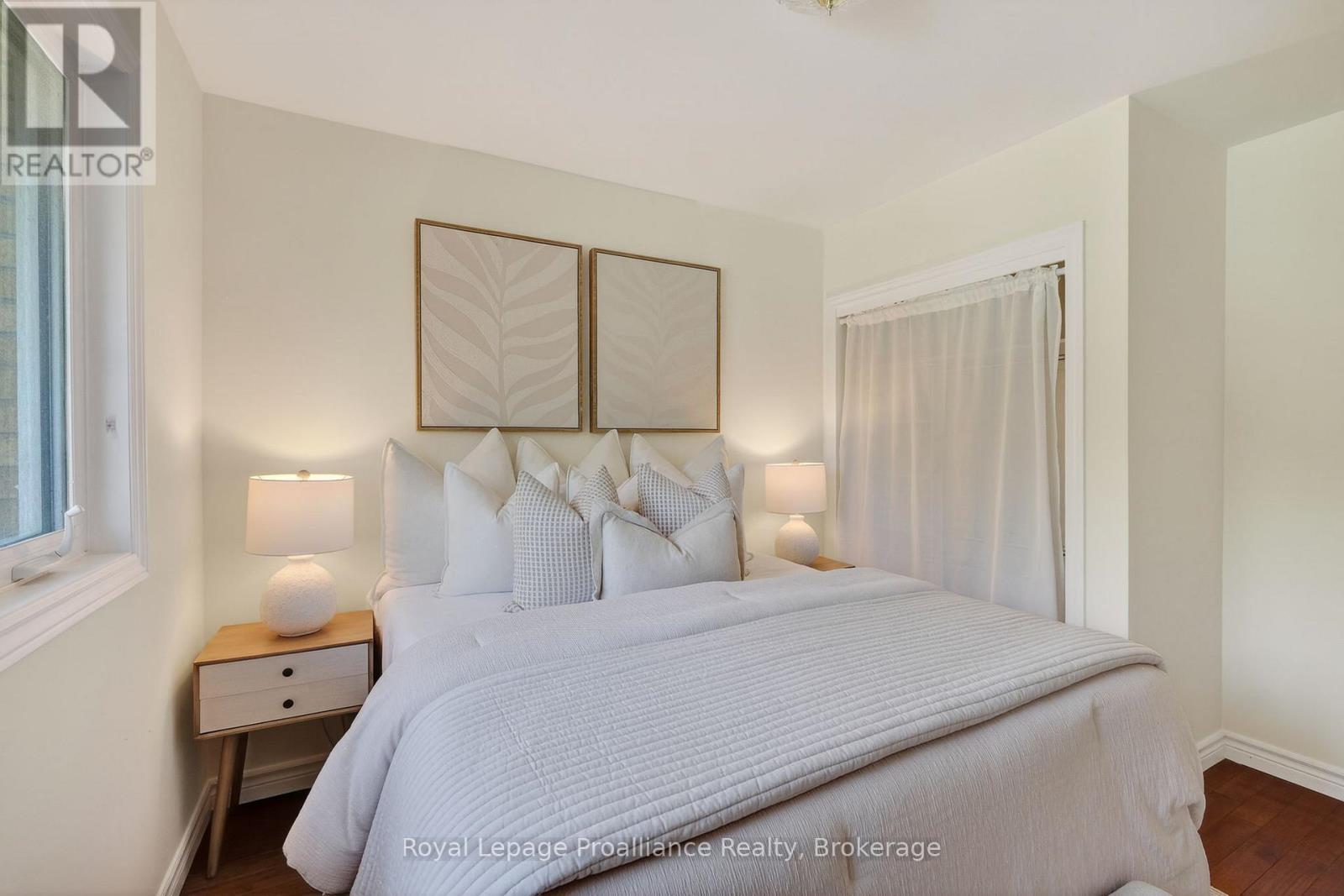951 D'ARCY STREET - 24