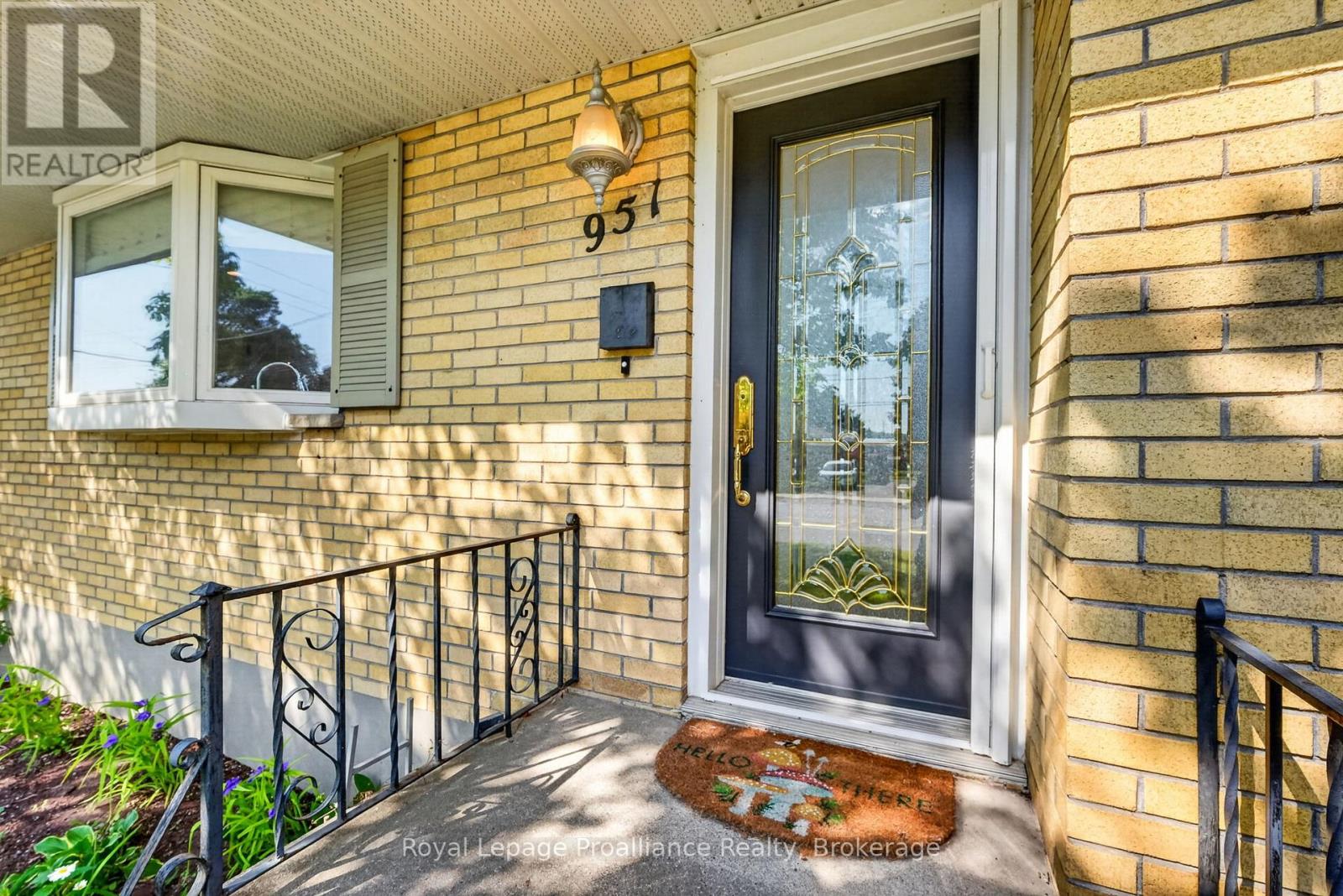 951 D'ARCY STREET - 4