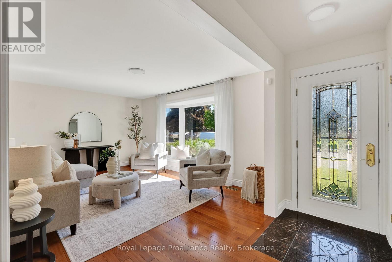 951 D'ARCY STREET - 5