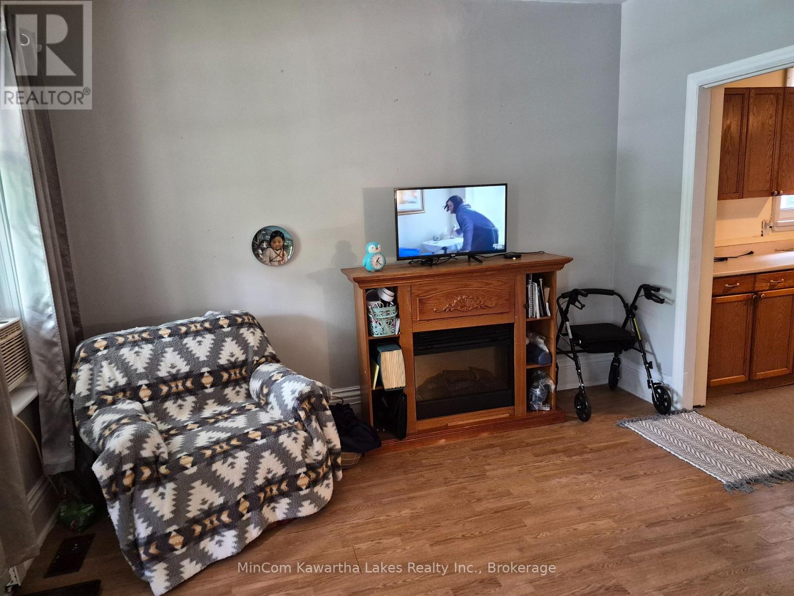 460 DRISCOLL TERRACE - 4